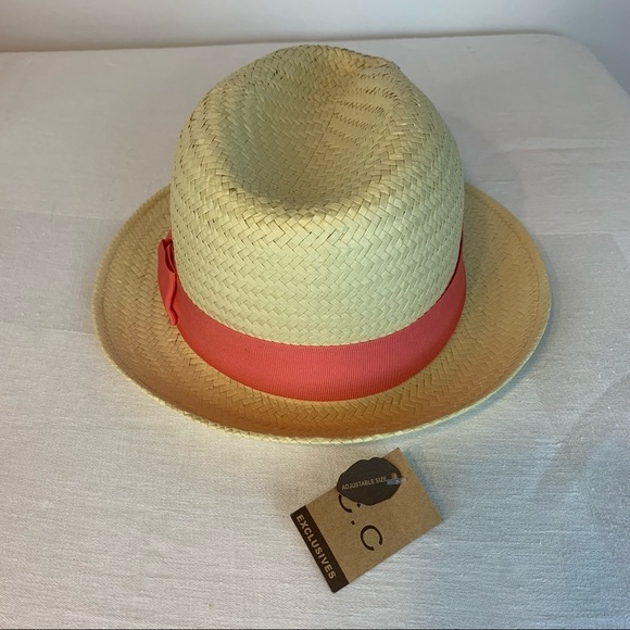 C.C. Exclusive Fedora hat with bow and gold logo - Picture 3 of 9